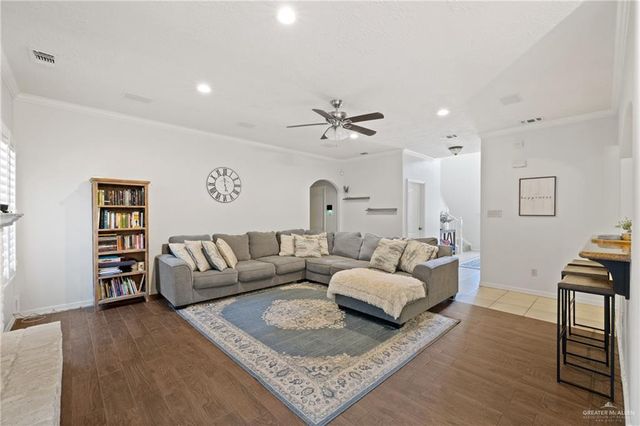 309 W Vinson Avenue, Harlingen, TX 78550