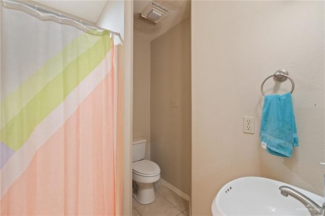 309 W Vinson Avenue, Harlingen, TX 78550