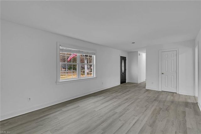 7170 Hopkins CIR, Gloucester, VA 23061