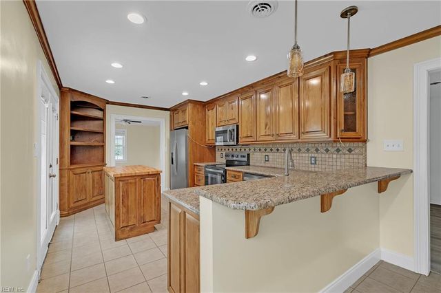 7170 Hopkins CIR, Gloucester, VA 23061