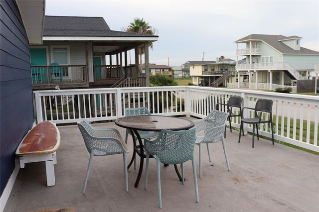 4214 Reeves Drive, Galveston, TX 77554