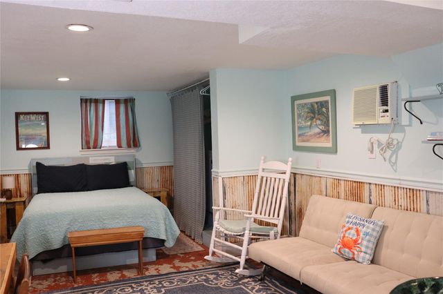 4214 Reeves Drive, Galveston, TX 77554