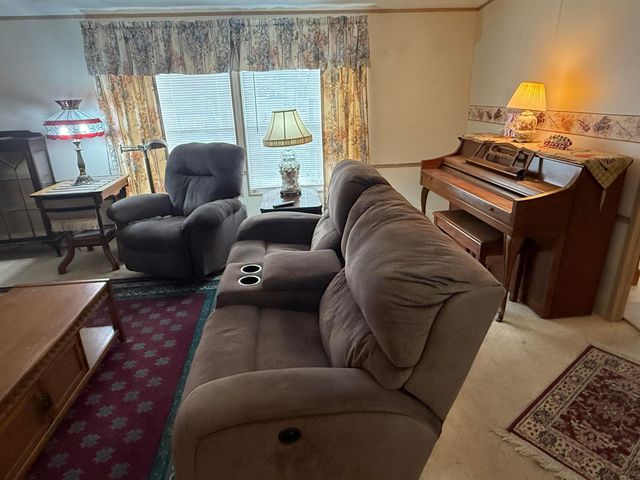 8508 SE Swan Avenue, Hobe Sound, FL 33455