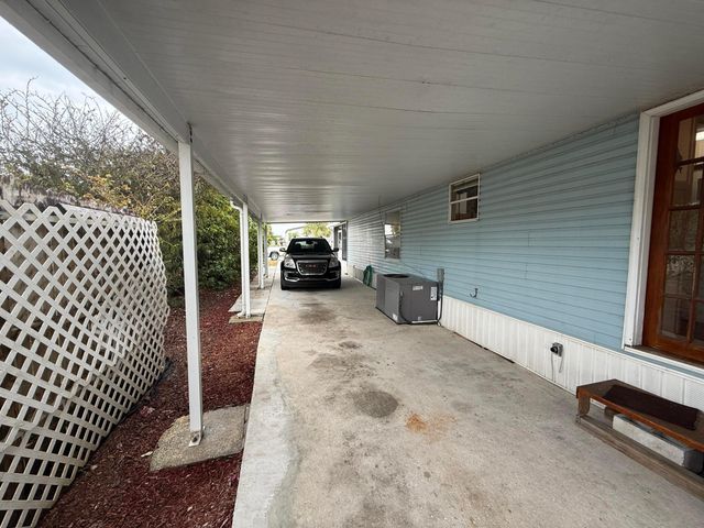 8508 SE Swan Avenue, Hobe Sound, FL 33455