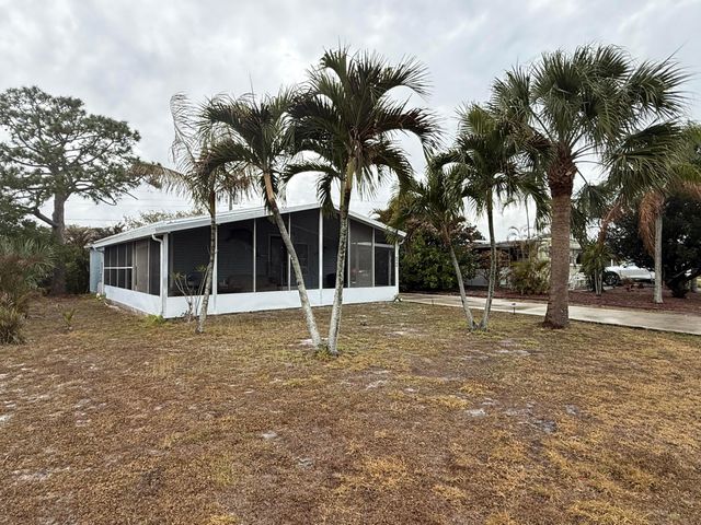 8508 SE Swan Avenue, Hobe Sound, FL 33455