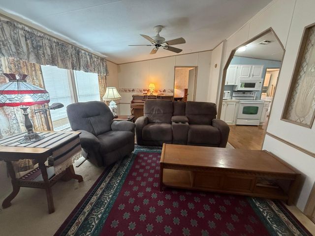 8508 SE Swan Avenue, Hobe Sound, FL 33455