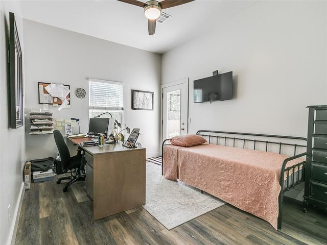 9516 Ridgeview Circle, The Village, OK 73120