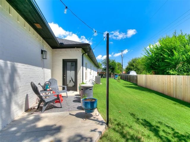 9516 Ridgeview Circle, The Village, OK 73120