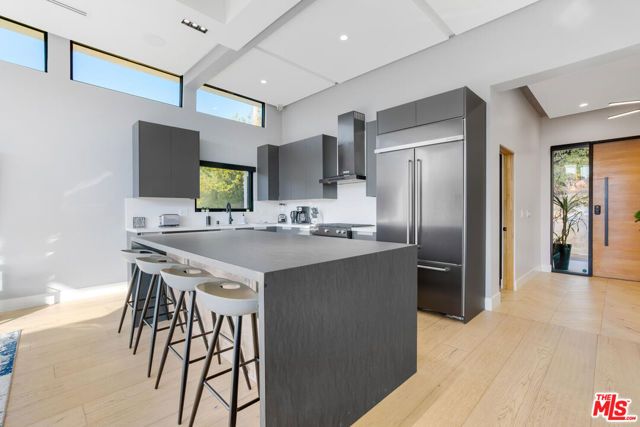 2515 Thames Street, Los Angeles, CA 90046