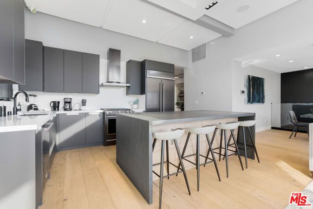 2515 Thames Street, Los Angeles, CA 90046