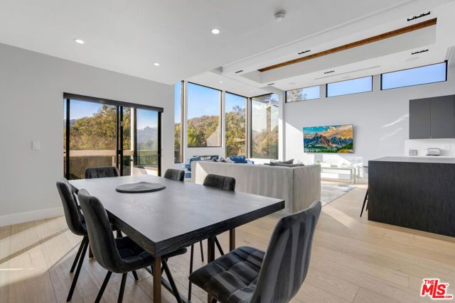 2515 Thames Street, Los Angeles, CA 90046