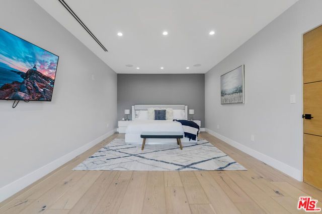 2515 Thames Street, Los Angeles, CA 90046