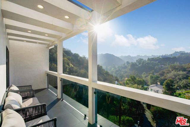 2515 Thames Street, Los Angeles, CA 90046