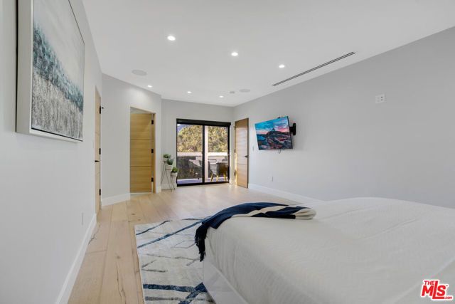 2515 Thames Street, Los Angeles, CA 90046