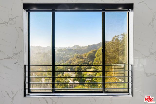 2515 Thames Street, Los Angeles, CA 90046