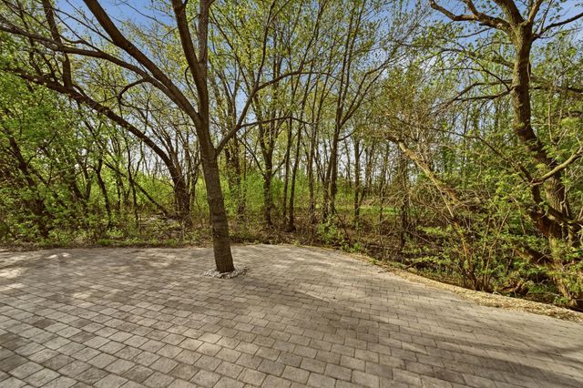 505 21st Place NE, Kasson, MN 55944