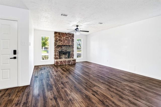 19410 Navarro Mills Drive, Tomball, TX 77375