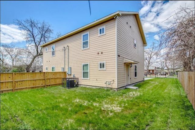 2402 Spence Street A, Houston, TX 77093