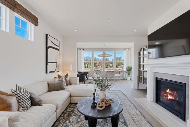 1035 Quarry Court 9, Carol Stream, IL 60188