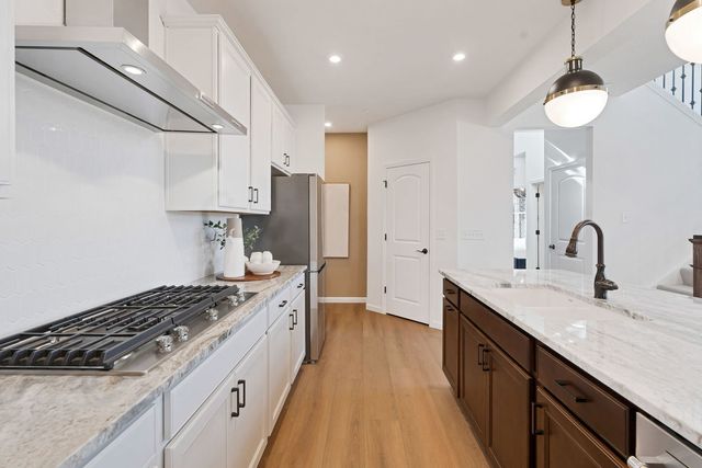 1035 Quarry Court 9, Carol Stream, IL 60188