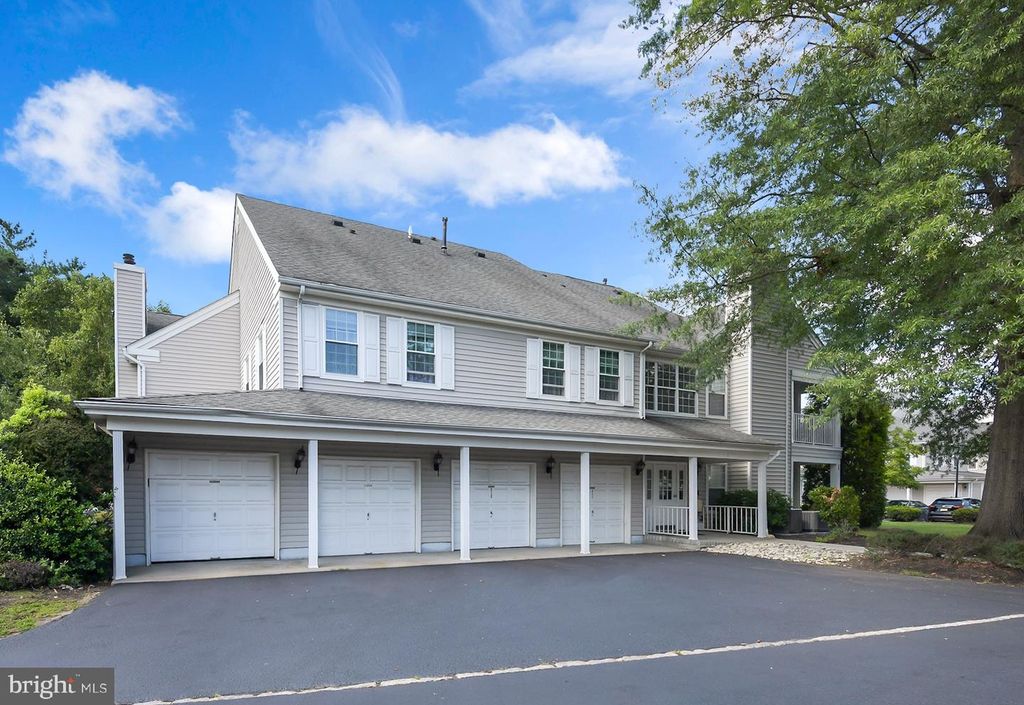 313 AMERICAN EAGLE, LAWRENCEVILLE, NJ 08648 — photo 3