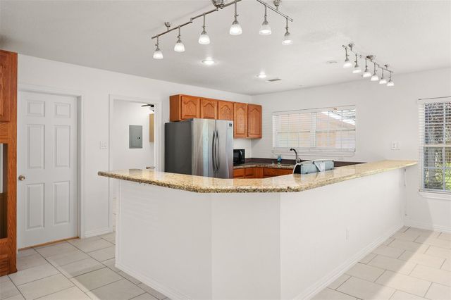 2206 Wimcrest Street, Galveston, TX 77551