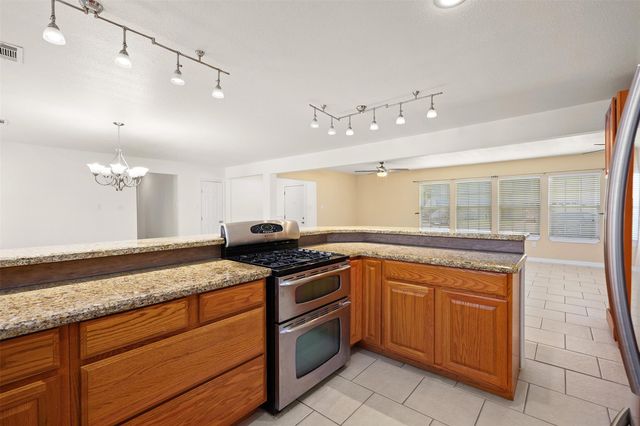 2206 Wimcrest Street, Galveston, TX 77551