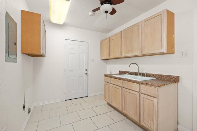 2206 Wimcrest Street, Galveston, TX 77551