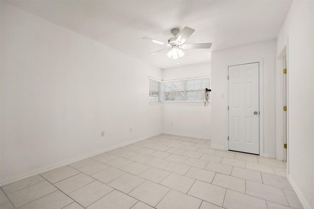 2206 Wimcrest Street, Galveston, TX 77551