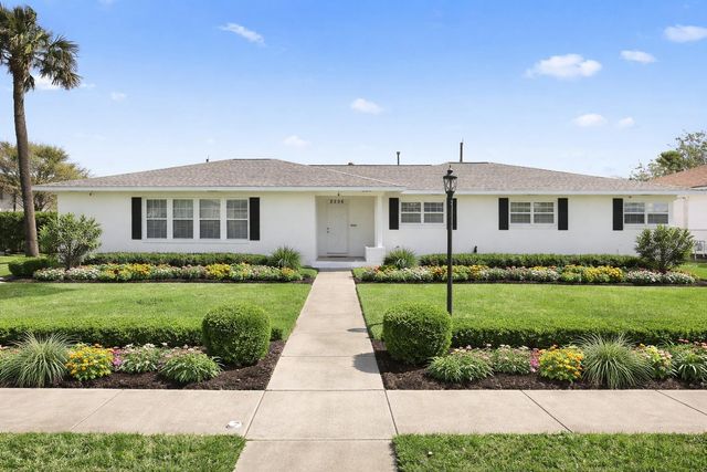 2206 Wimcrest Street, Galveston, TX 77551