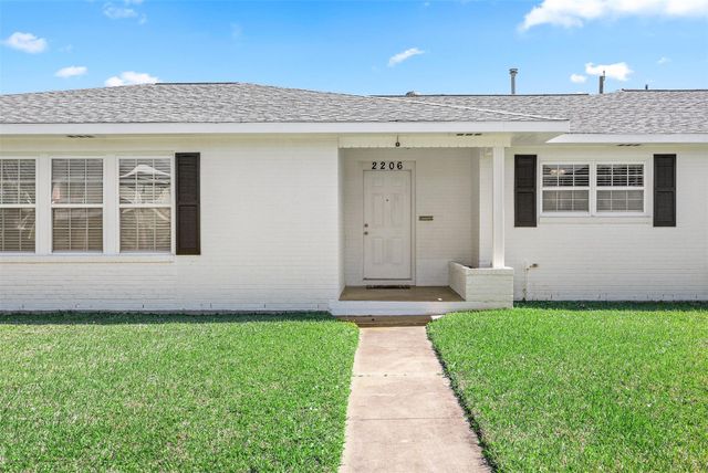 2206 Wimcrest Street, Galveston, TX 77551