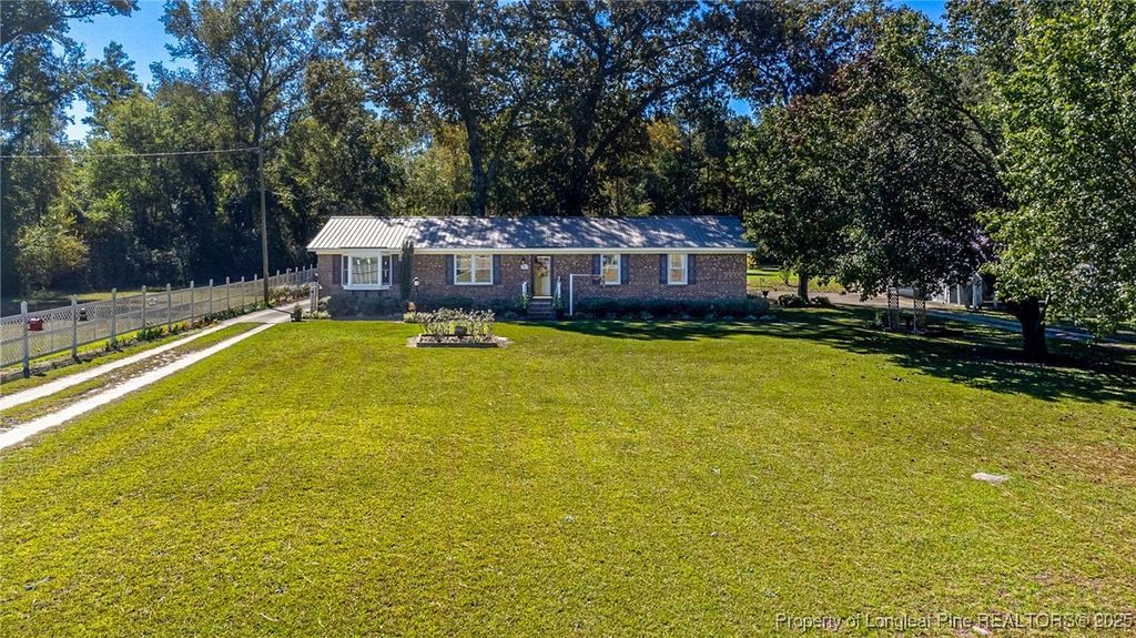 4950 Bethune Drive, Linden, NC 28356