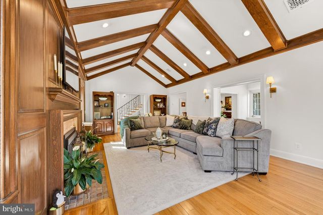 675 EDGEBORO BLVD, Bethlehem, PA 18017