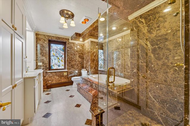 675 EDGEBORO BLVD, Bethlehem, PA 18017