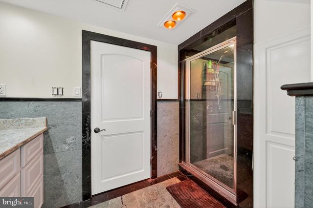 675 EDGEBORO BLVD, Bethlehem, PA 18017