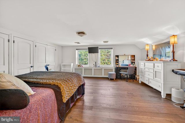 675 EDGEBORO BLVD, Bethlehem, PA 18017