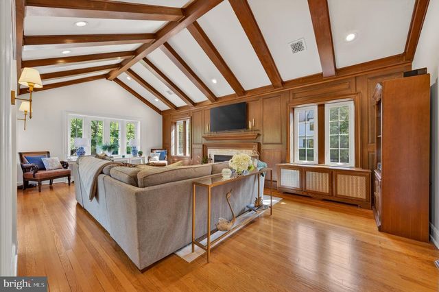 675 EDGEBORO BLVD, Bethlehem, PA 18017