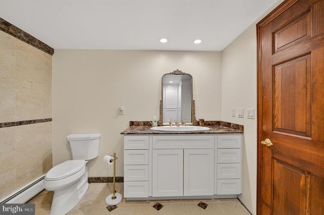 675 EDGEBORO BLVD, Bethlehem, PA 18017