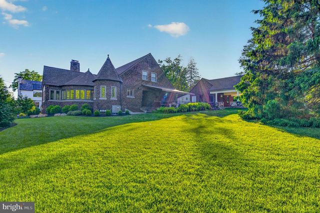 675 EDGEBORO BLVD, Bethlehem, PA 18017