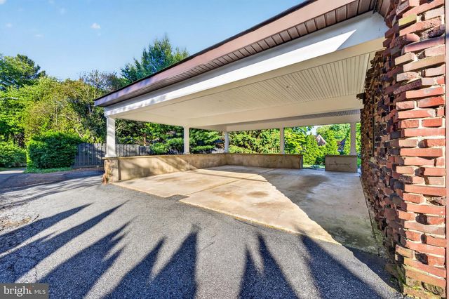 675 EDGEBORO BLVD, Bethlehem, PA 18017