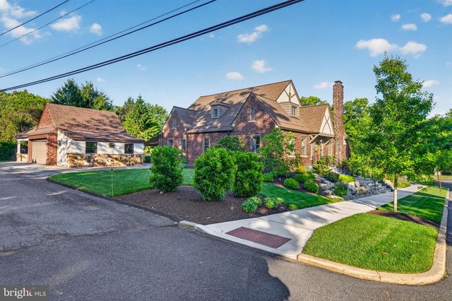 675 EDGEBORO BLVD, Bethlehem, PA 18017