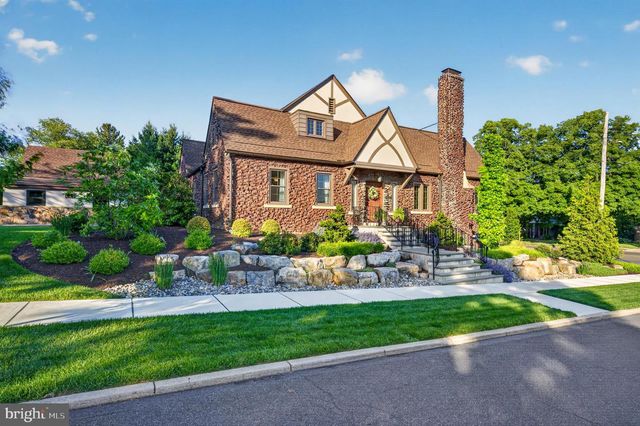 675 EDGEBORO BLVD, Bethlehem, PA 18017