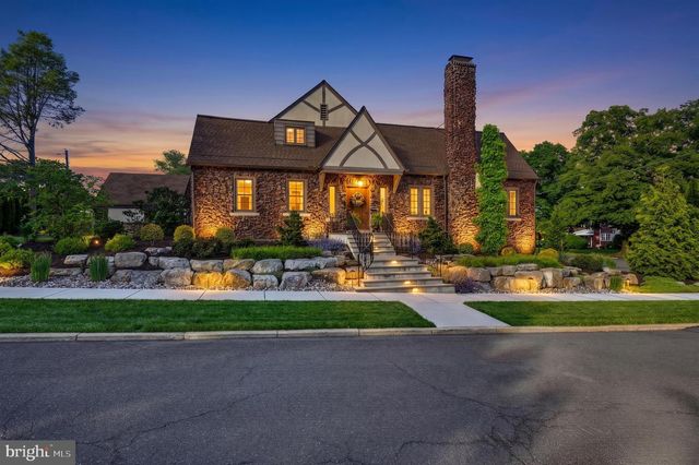 675 EDGEBORO BLVD, Bethlehem, PA 18017