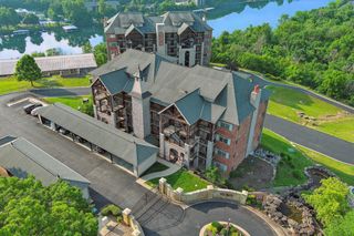 1206 Riverstone Drive, Branson, MO 65616