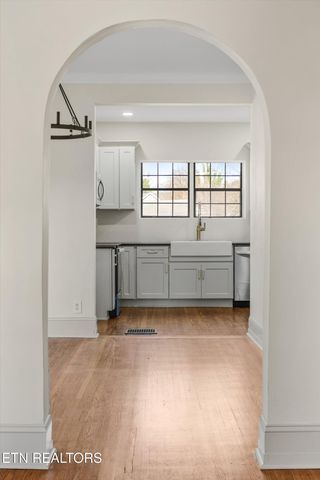 1515 McCroskey Ave, Knoxville, TN 37917