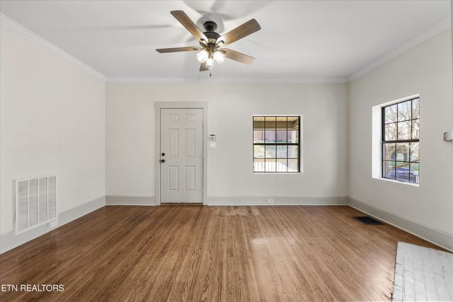 1515 McCroskey Ave, Knoxville, TN 37917