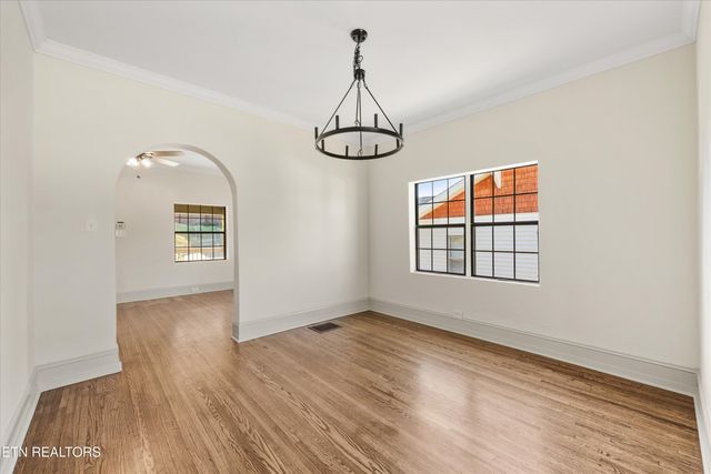 1515 McCroskey Ave, Knoxville, TN 37917