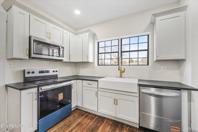 1515 McCroskey Ave, Knoxville, TN 37917