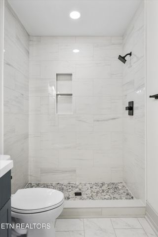 1515 McCroskey Ave, Knoxville, TN 37917