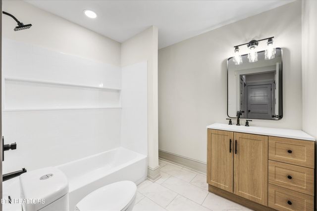 1515 McCroskey Ave, Knoxville, TN 37917